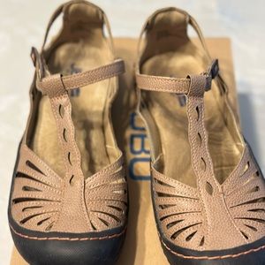 JBU sandals. Size 9M. Melon expresso